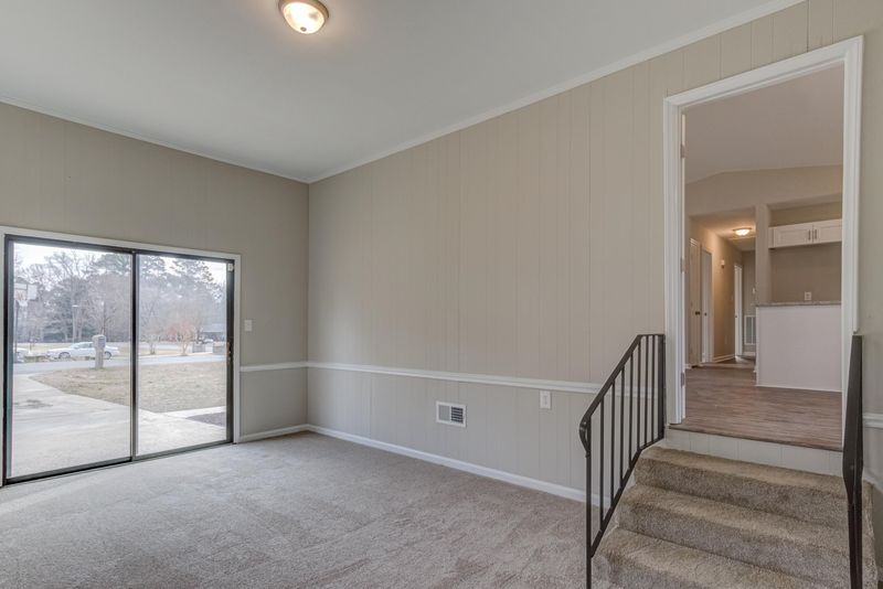 201 Laurelwood Dr, Smithfield, NC 27577