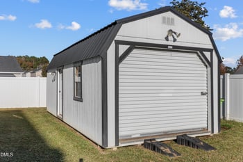 201 Lucas Rd, Dunn, NC 28334