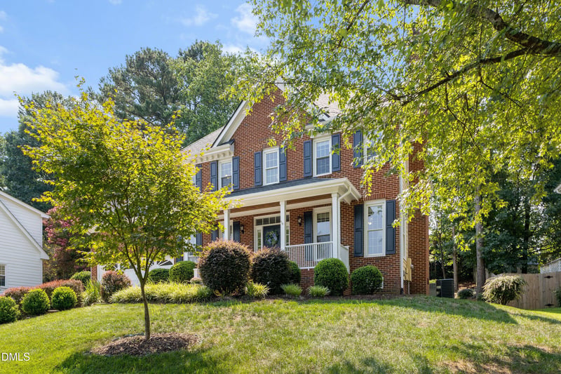 201 Lyncroft Ln, Cary, NC 27519