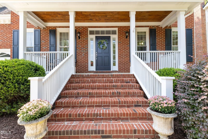 201 Lyncroft Ln, Cary, NC 27519