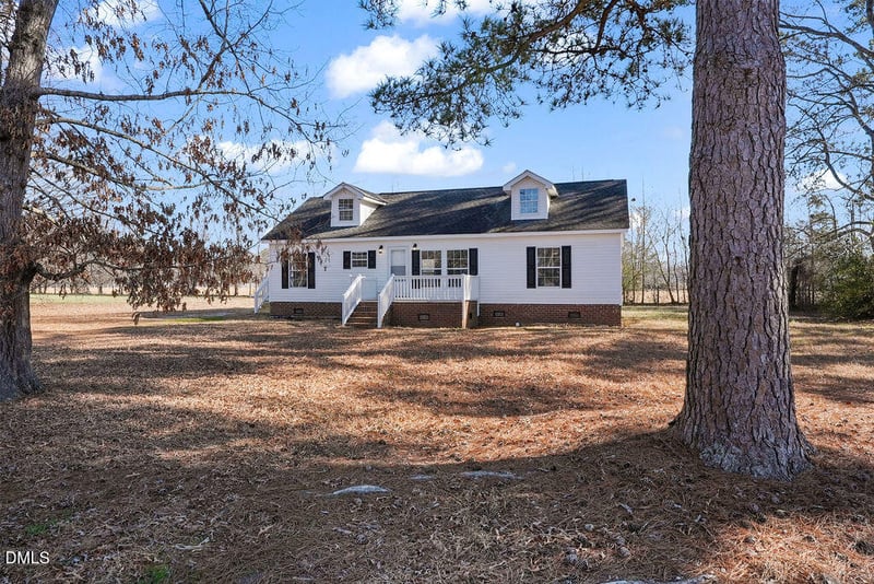 201 Mason Dr, Erwin, NC 28339