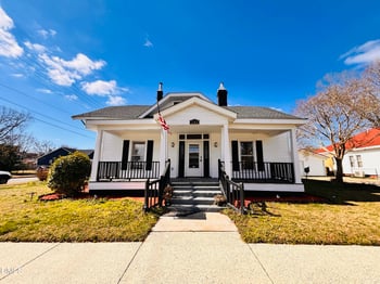 201 N Massey St, Selma, NC 27576