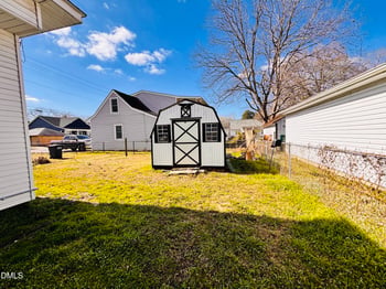 201 N Massey St, Selma, NC 27576
