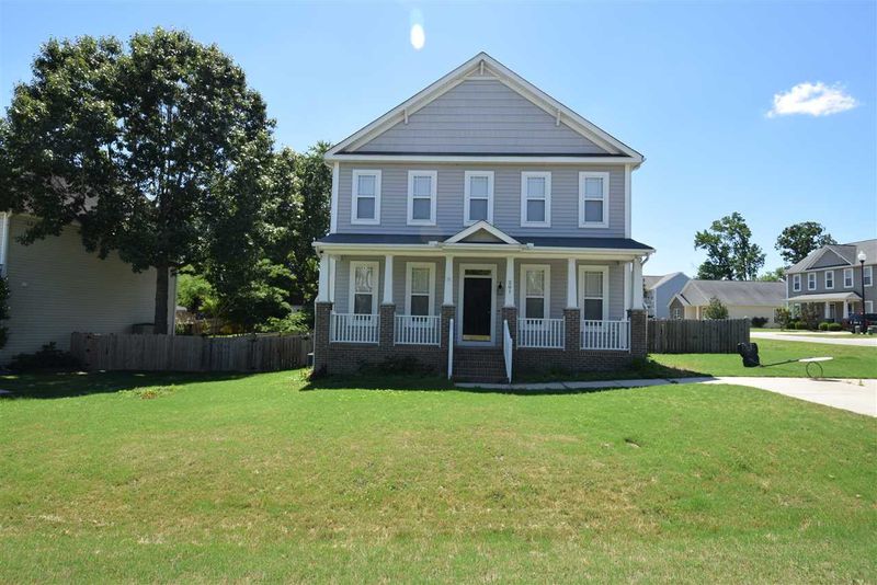 201 Mccarthy Dr, Clayton, NC 27527