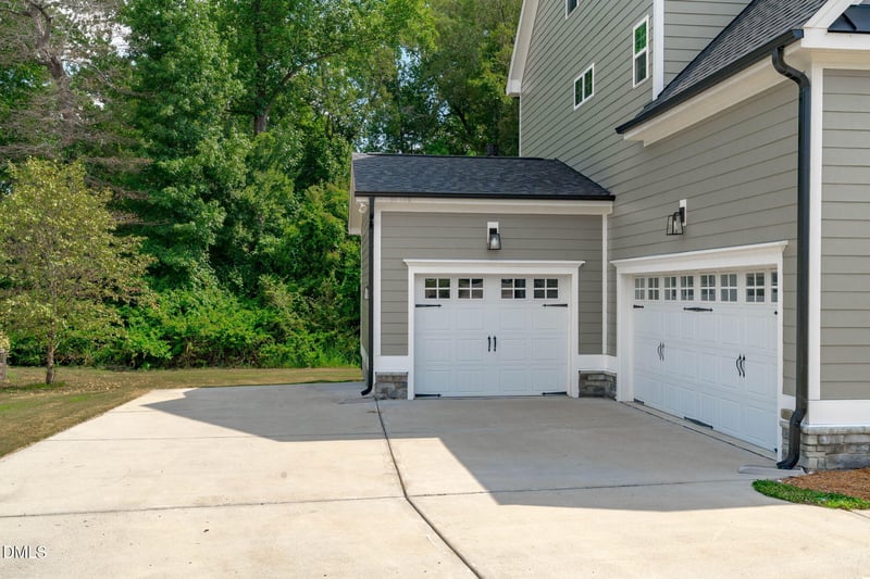 201 Misty Moonlight Dr, Willow Springs, NC 27592