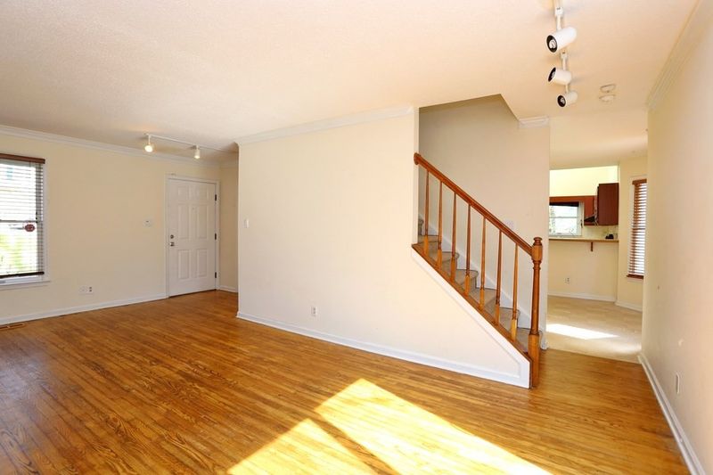 201 Old Fox Trl, Durham, NC 27713