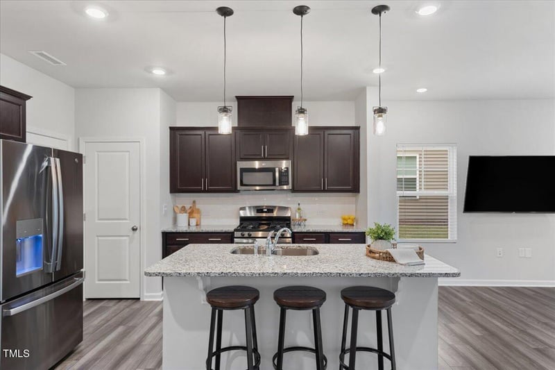 201 Peebles Dr, Smithfield, NC 27577