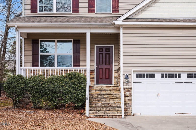 201 Phillips Ridge Ln, Goldsboro, NC 27530