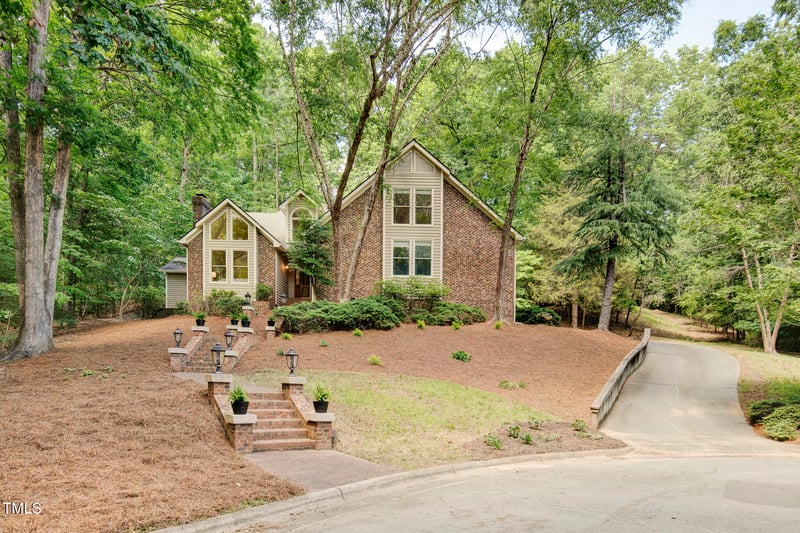 201 Red Bud Ln, Chapel Hill, NC 27514