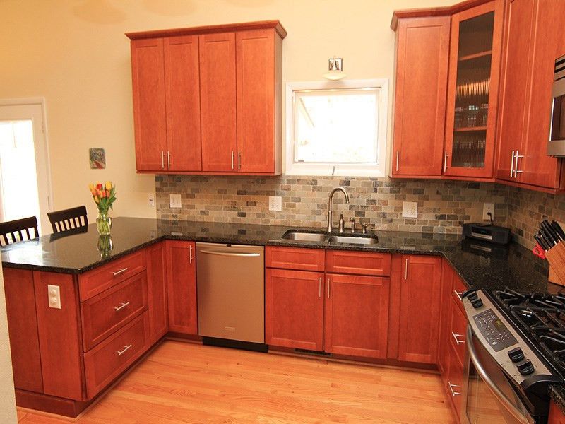 201 Ridgecrest Dr, Chapel Hill, NC 27514