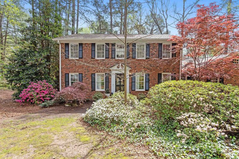 201 Rosecommon Ln, Cary, NC 27511