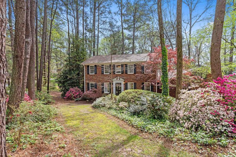 201 Rosecommon Ln, Cary, NC 27511