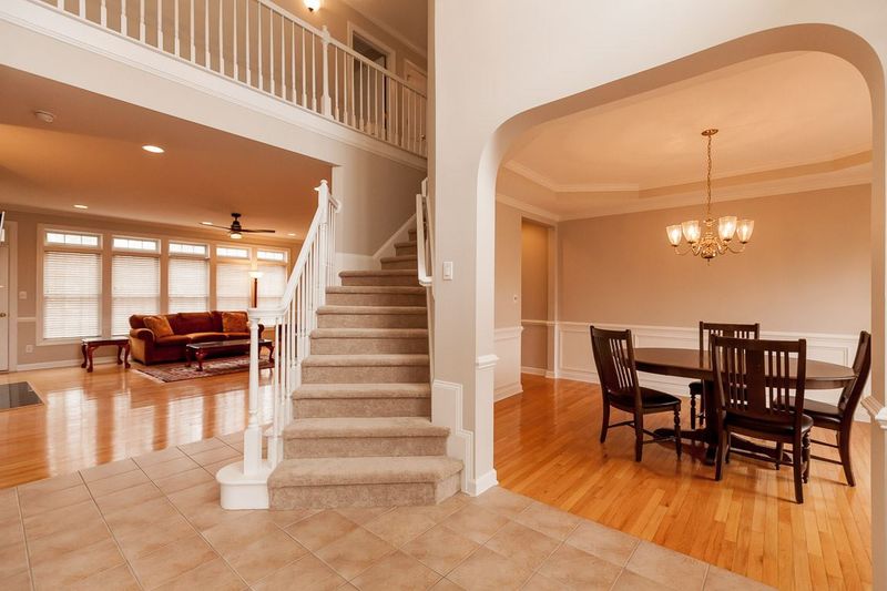 201 Rowe Rd, Chapel Hill, NC 27516