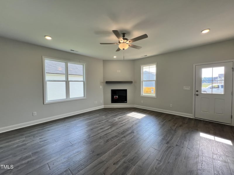 201 Saltgrass Ln, Smithfield, NC 27577