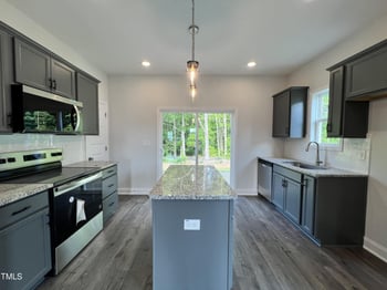 201 Saltgrass Ln, Smithfield, NC 27577