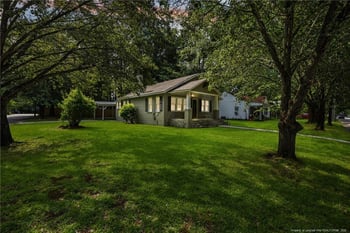 201 Sedberry St, Fayetteville, NC 28305