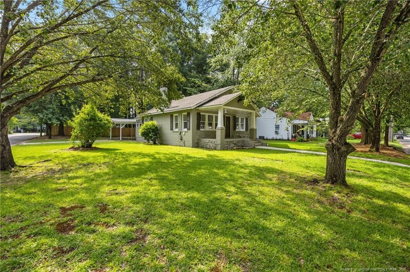201 Sedberry St, Fayetteville, NC 28305