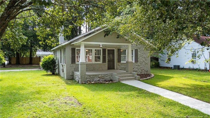 201 Sedberry St, Fayetteville, NC 28305