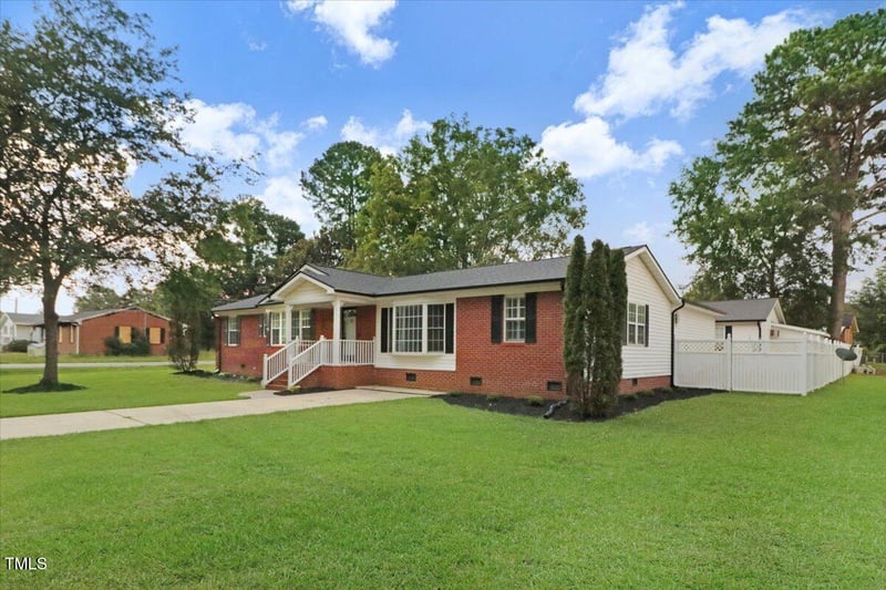 201 Shady Lane Dr, Smithfield, NC 27577
