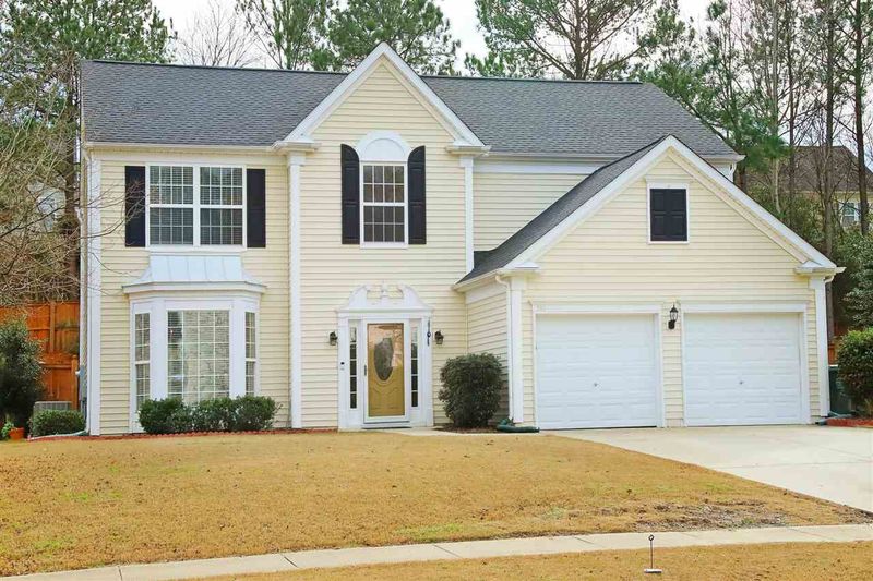 201 Sherwood Forest Pl, Cary, NC 27519