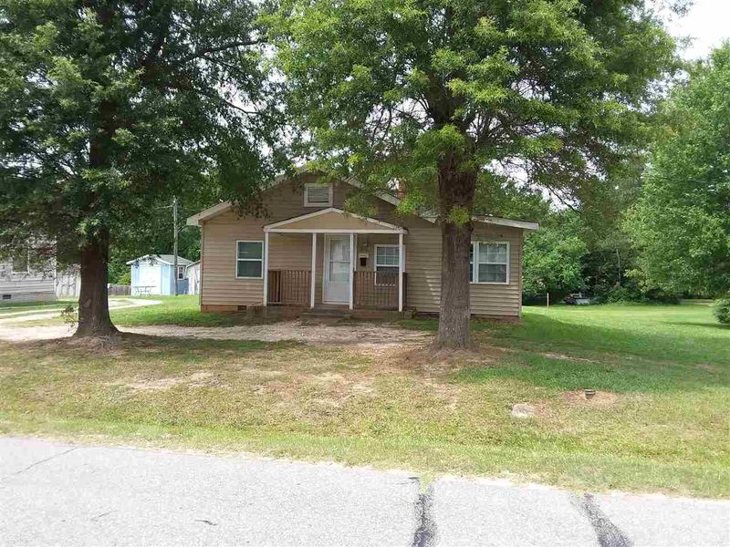 201 Smith Dr, Garner, NC 27529