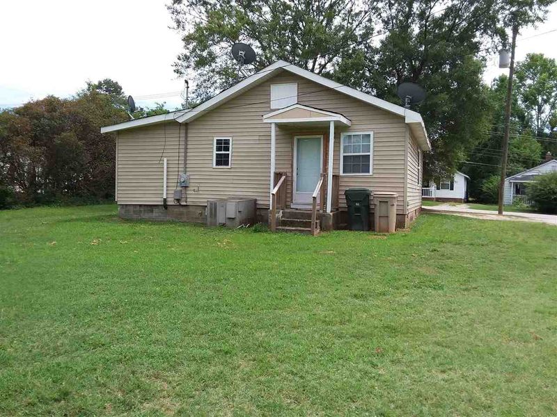 201 Smith Dr, Garner, NC 27529