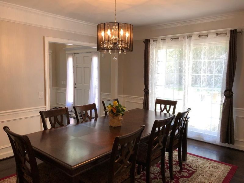 201 Strathburgh Ln, Cary, NC 27518