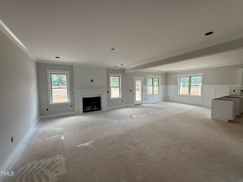 201 Tee Dr, Selma, NC 27576