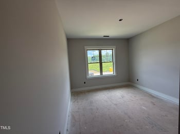 201 Tee Dr, Selma, NC 27576