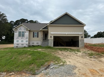 201 Tee Dr, Selma, NC 27576
