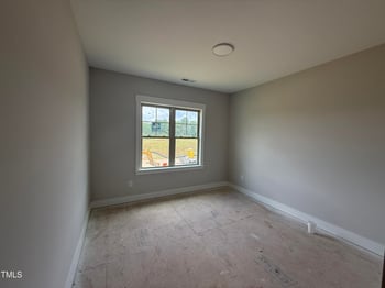 201 Tee Dr, Selma, NC 27576