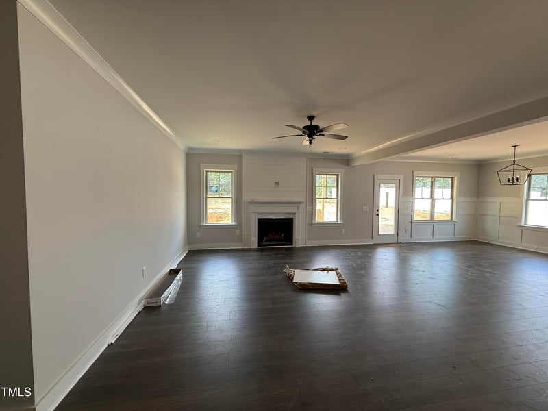 201 Tee Dr, Selma, NC 27576