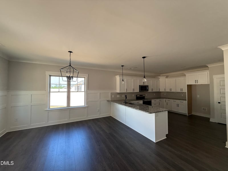 201 Tee Dr, Selma, NC 27576