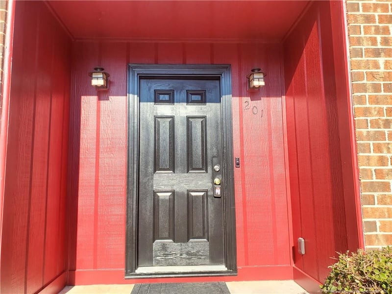 201 Tiverton St, Fayetteville, NC 28314