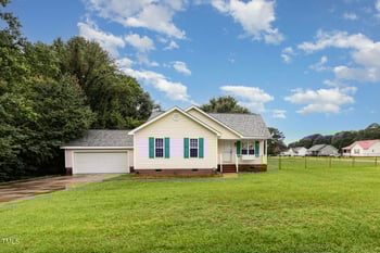 201 Twin Creeks Dr, Goldsboro, NC 27530