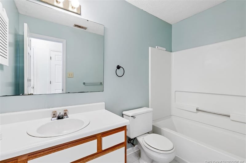 201 Waterdown Dr #1, Fayetteville, NC 28314