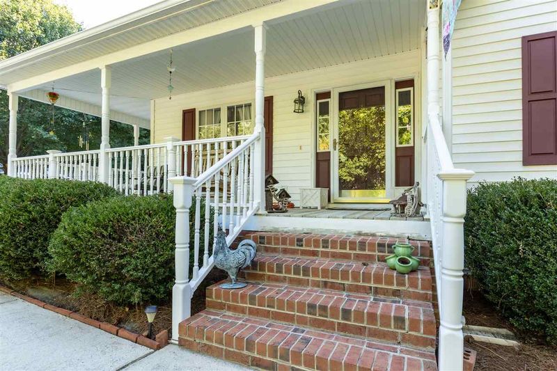 201 Windsor Green Dr, Clayton, NC 27527
