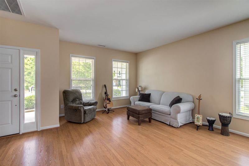 2010 Cedar Grove Dr, Durham, NC 27703