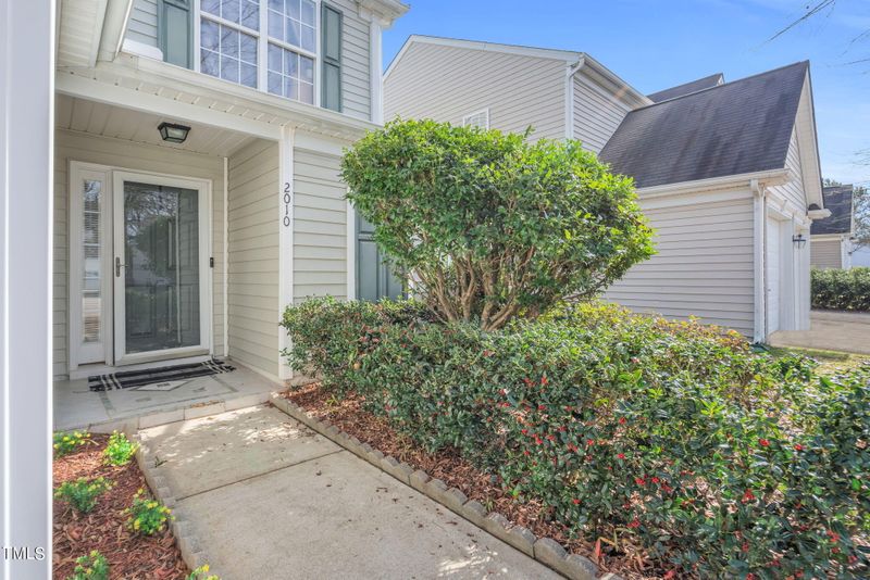 2010 Groundwater Pl, Raleigh, NC 27610