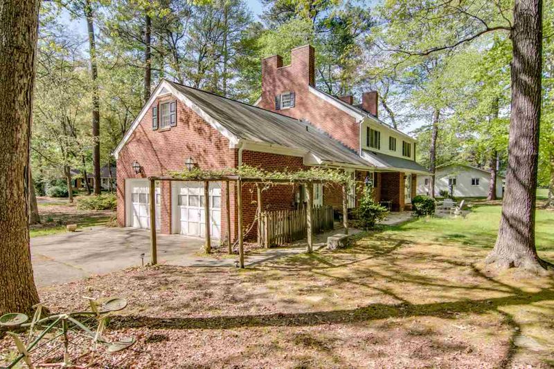 2010 Guernsdel St, Durham, NC 27705