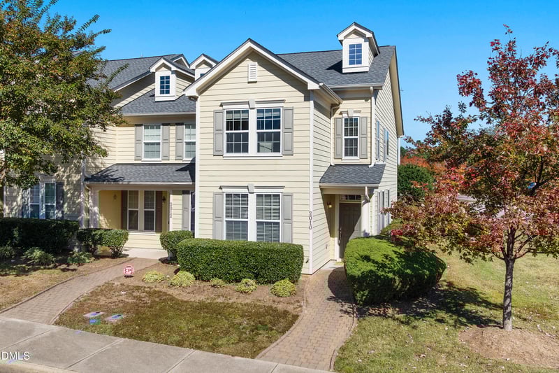 2010 Rapid Falls Rd, Cary, NC 27519