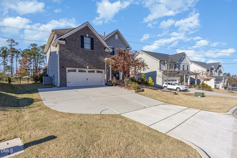 2010 Song Breeze Ln, Apex, NC 27502