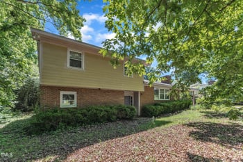 2010 Summerdale Dr, Raleigh, NC 27604