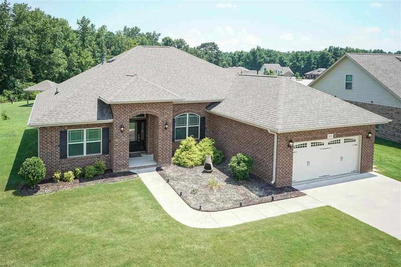 2011 Bunnfield Dr, Zebulon, NC 27597
