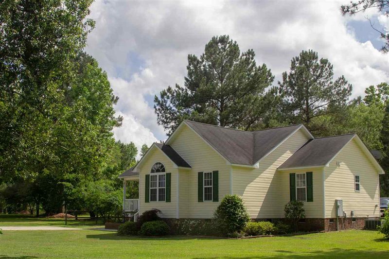 2011 Frances Dr, Clayton, NC 27527