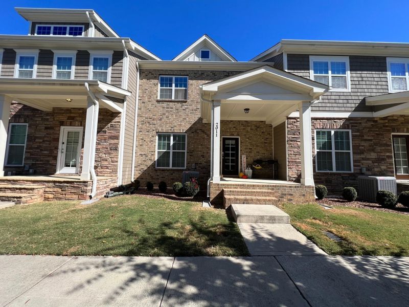 2011 Hayes Ln, Holly Springs, NC 27540
