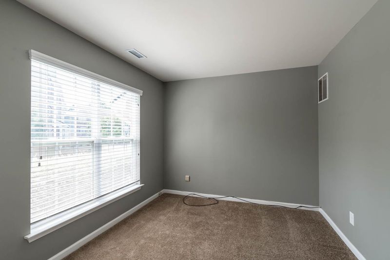 2011 Summerhouse Rd, Cary, NC 27519