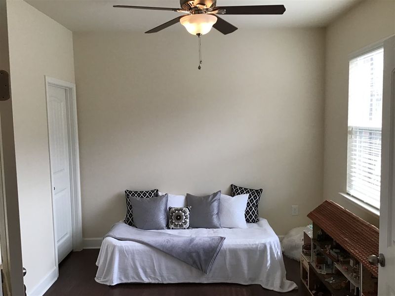 2011 Weston Green Loop, Cary, NC 27513