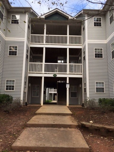 2011 Wolftech Ln #202, Raleigh, NC 27603