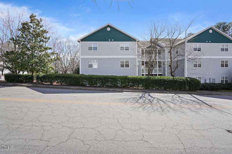 2011 Wolftech Ln #203, Raleigh, NC 27603